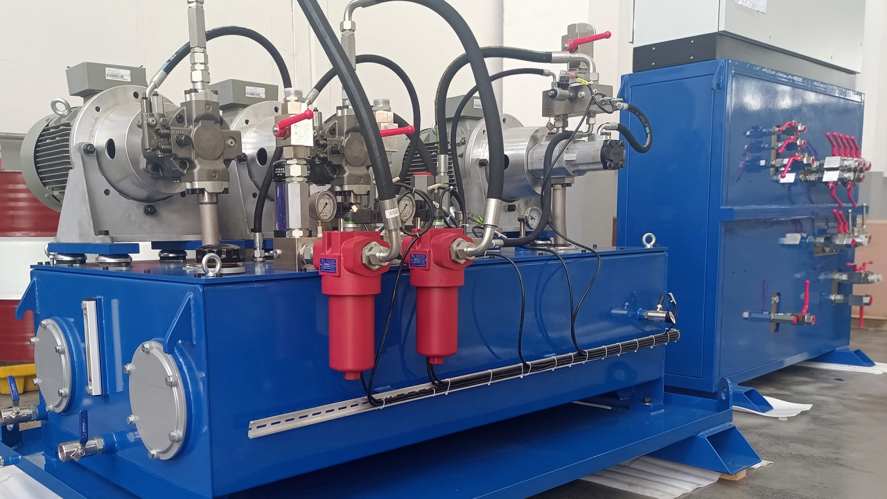 紙業(yè)復(fù)卷機(jī)液壓系統(tǒng)